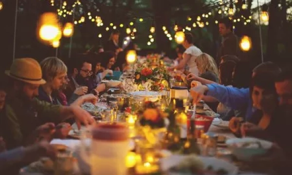 Long-Table-Banquet