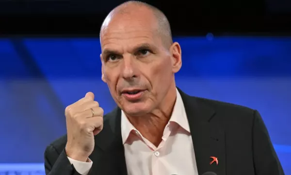 Yanis-Varoufakis-HowTheLightGetsIn-Hay-Festival-2025