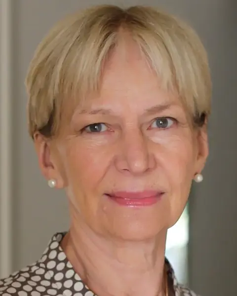 Isabel  Hilton