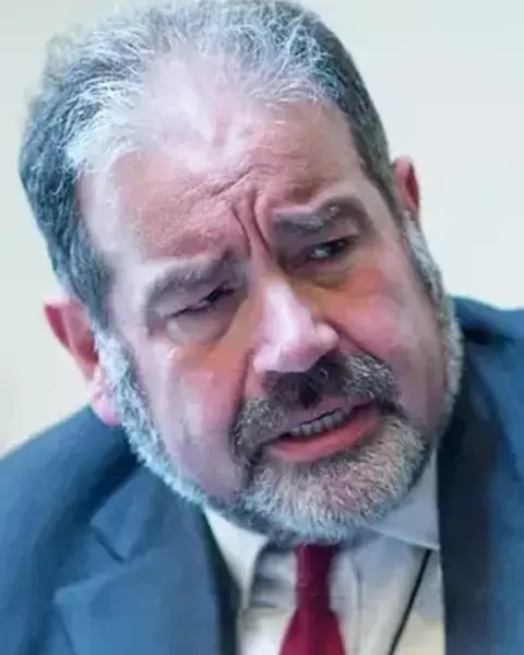 Roger  Hearing