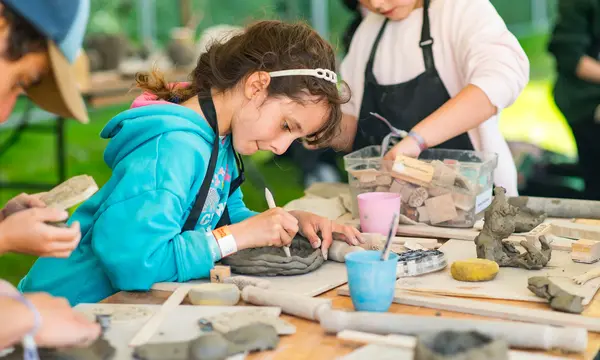 Pottery Extravaganza with the Bare Glazed Pottery team